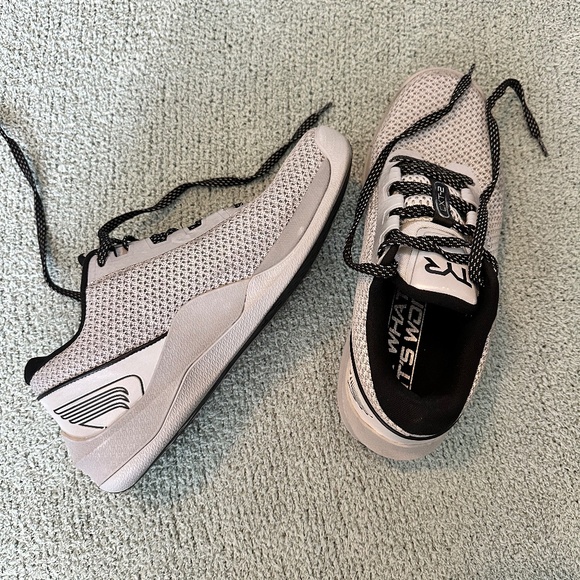 TYR CXT-2 Trainer - Picture 1 of 8